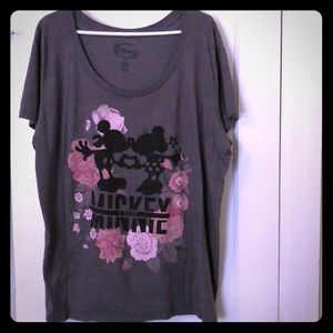 Gray Disney Mickey Minnie love shirt